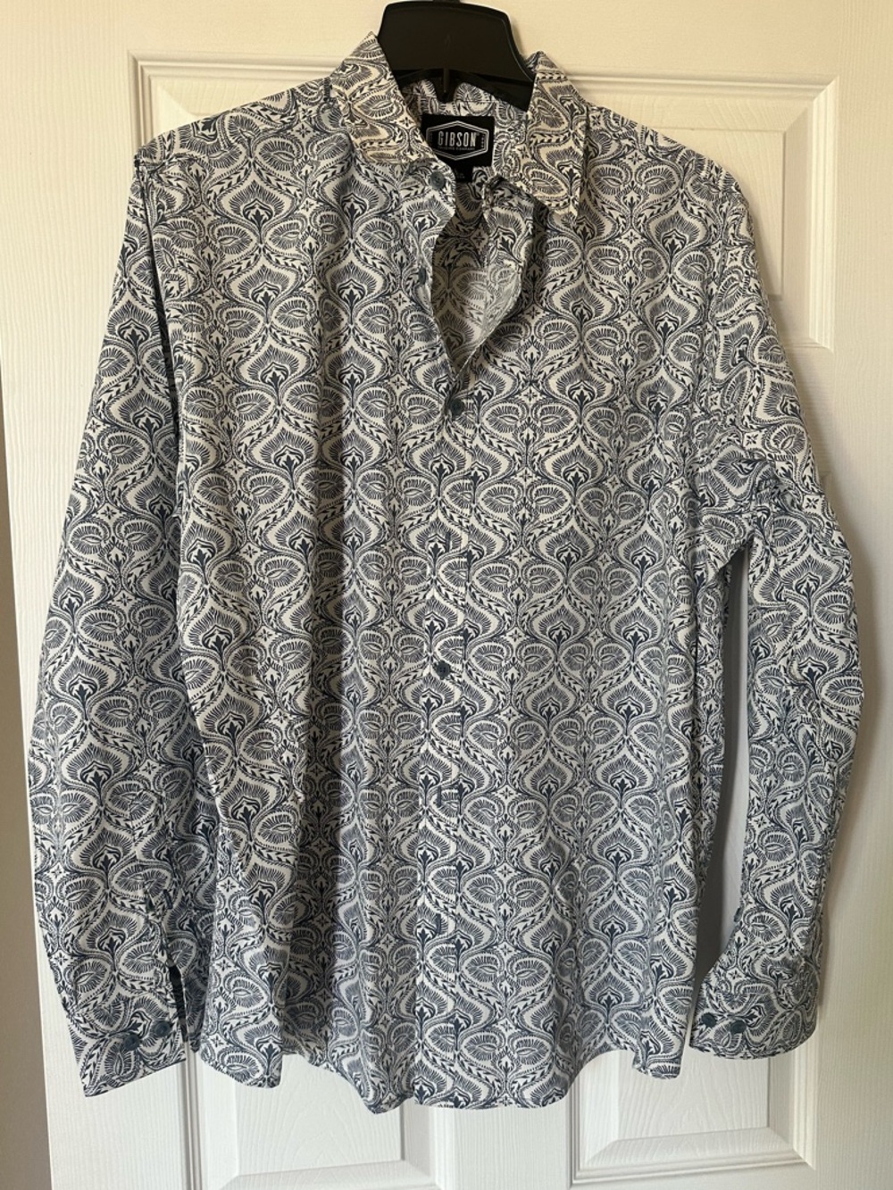 Gibson Navy and White Paisley Button-Up Shirt men’s size large